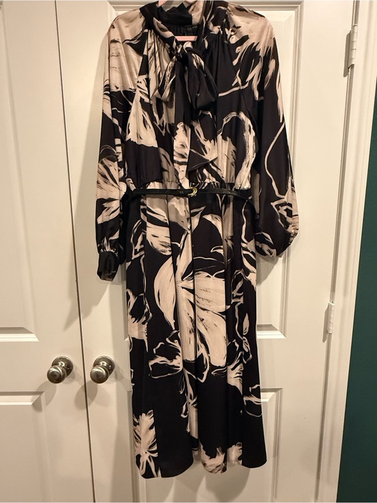 Donna Karan Dresses & Skirts - Donna Karan Black and Cream Floral Midi Dress SIZE 14